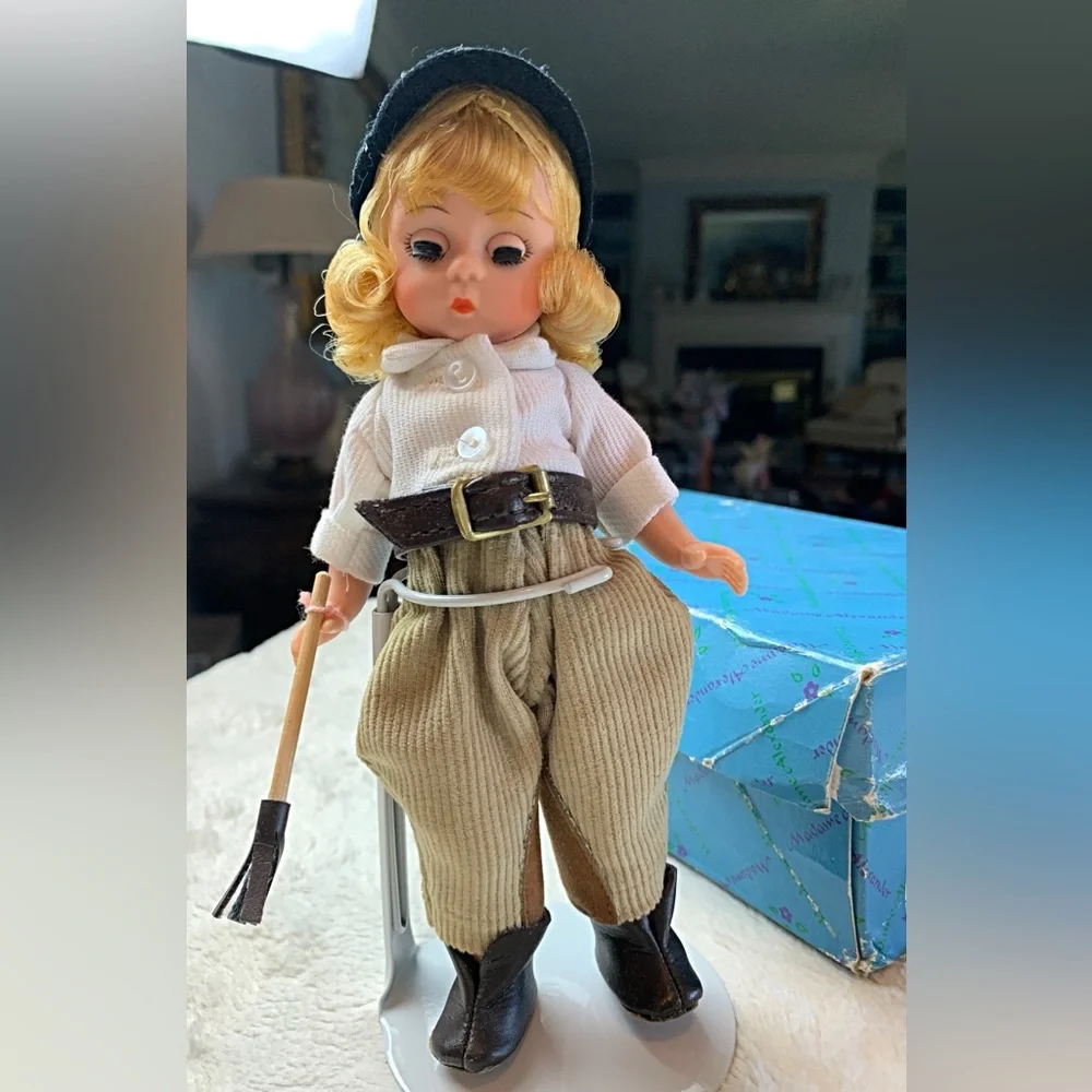 Vintage Madame Alexander Doll: Riding Habit - Picture 6 of 9